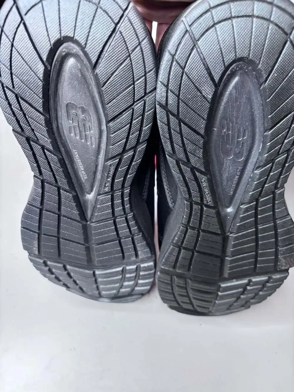 New Balance 608v5 Slip-Resistant Industrial Work Shoes size 10.5